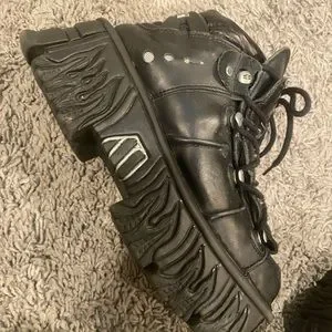 New Rock ブーツ　サイズ42 Yahoo!オークション - NEW ROCK 42 本革レザーバトルブーツ